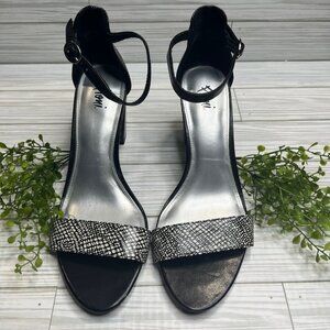 Fioni Black & Cream Strappy Sandals - Size 8.5